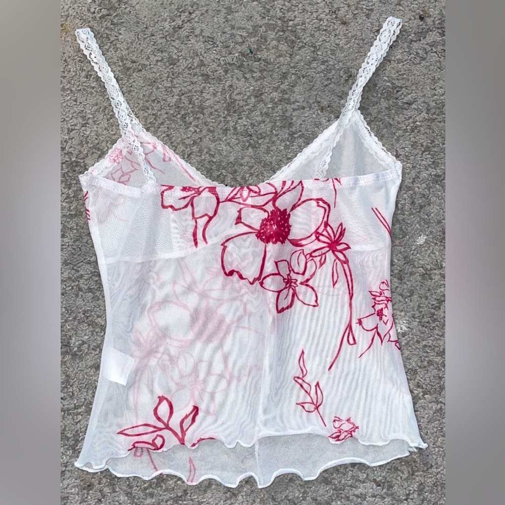 π FREE WITH PURCHASE π Beautiful Never worn size L Floral detail Mesh tank Y2k - Picture 2 of 4